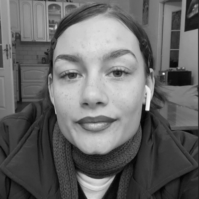 Kateřina Pavelková - assistant for communication with schools
